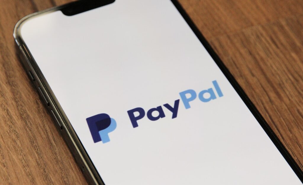 外贸独立站收款两种常用收款方式对比:PayPal vs Stripe,哪个更适合你?